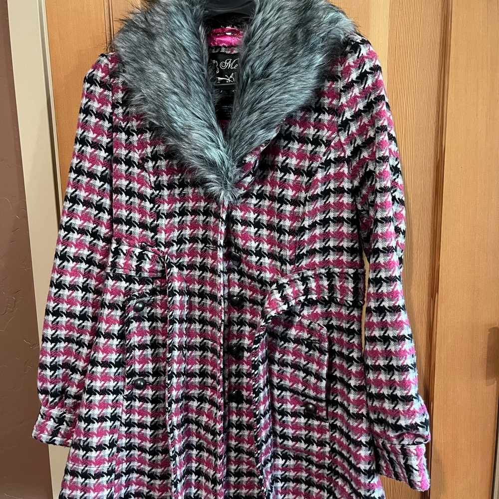 Me Jane Pink and Black Houndstooth Trench Coat with Faux Fur Collar